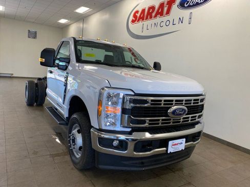 New 2024 Ford F350 XL w/ XL Chrome Package image 2