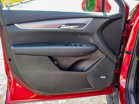Used 2019 Cadillac XT5 Luxury AWD/4WD image 11