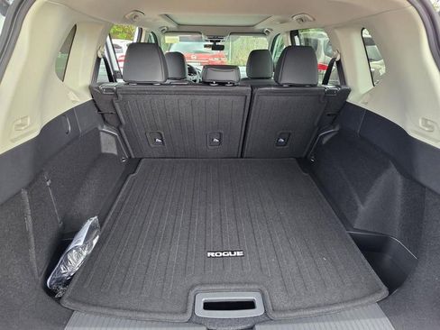 Used 2026 Nissan Rogue Dark Armor FWD image 14