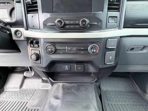 Used 2021 Ford F150 XL w/ Trailer Tow Package image 17