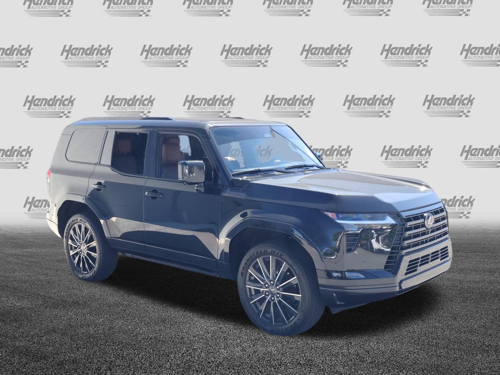 Used 2026 Lexus GX 550 w/ Accessory Package (2T) AWD/4WD image 2