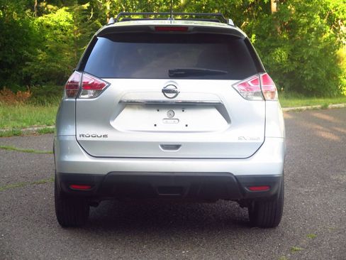 Used 2016 Nissan Rogue SV w/ SV Premium Package AWD/4WD image 34