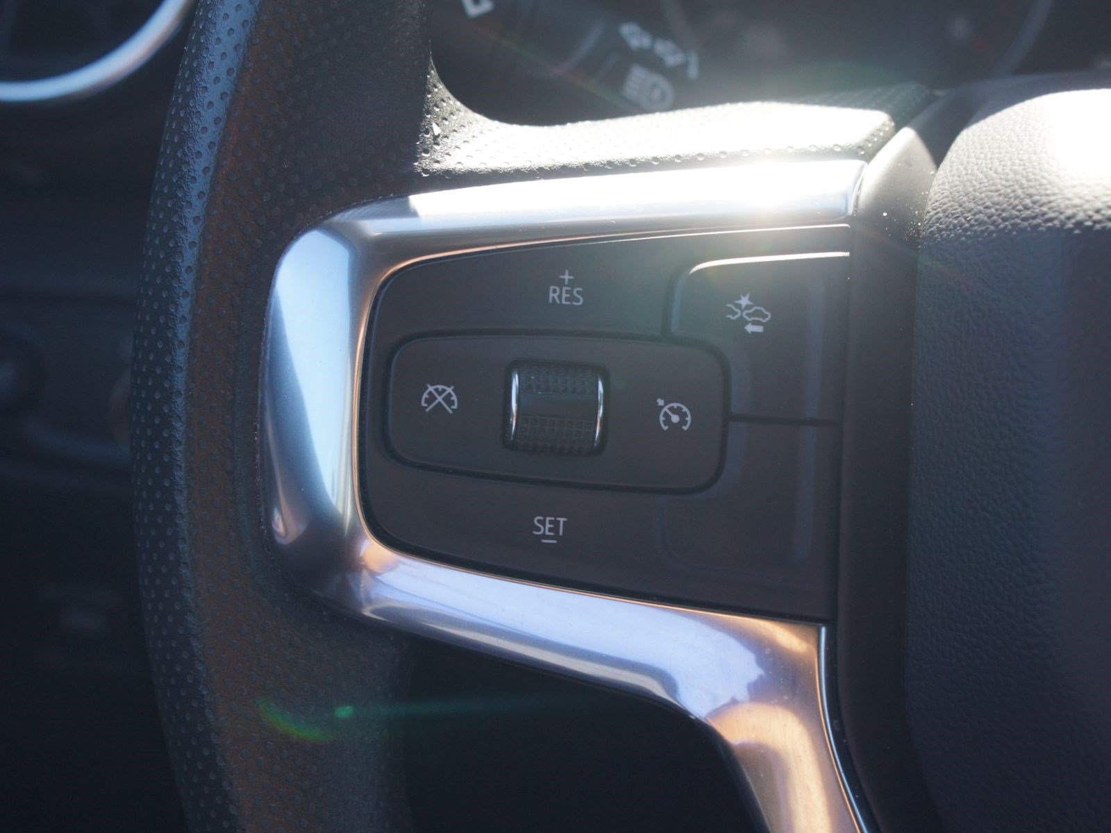 Used 2025 Chevrolet Blazer LT FWD image 9