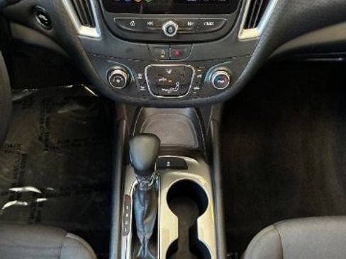 Used 2023 Chevrolet Malibu LS FWD image 22