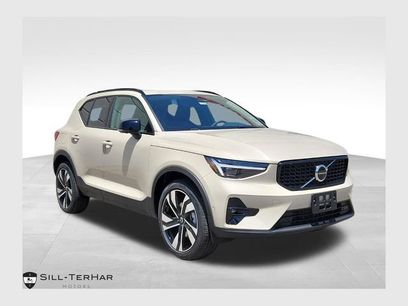 Certified 2025 Volvo XC40 B5 Ultra w/ Climate Package