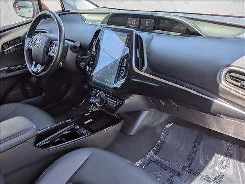 Used 2022 Toyota Prius Prime XLE FWD image 19