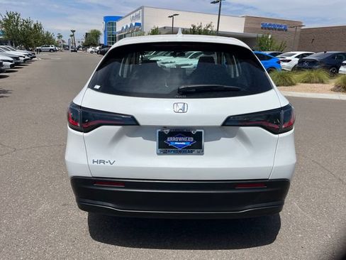 Certified 2024 Honda HR-V LX image 9