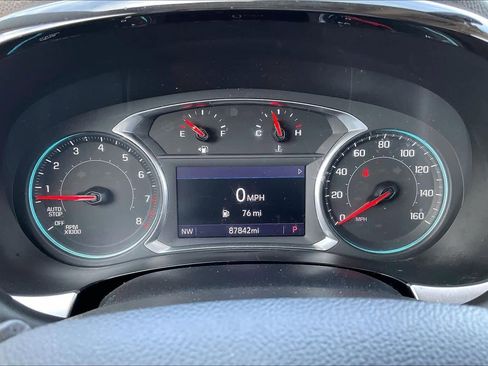 Used 2020 Chevrolet Traverse LT image 25