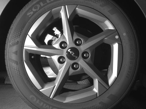 Used 2025 Kia K4 LXS image 15