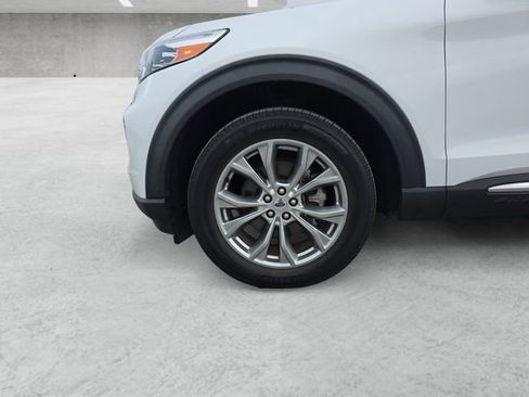Certified 2021 Ford Explorer XLT w/ Equipment Group 202A image 23