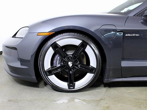 New 2025 Porsche Taycan image 11