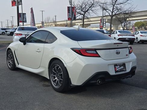 Used 2024 Toyota GR86 image 6