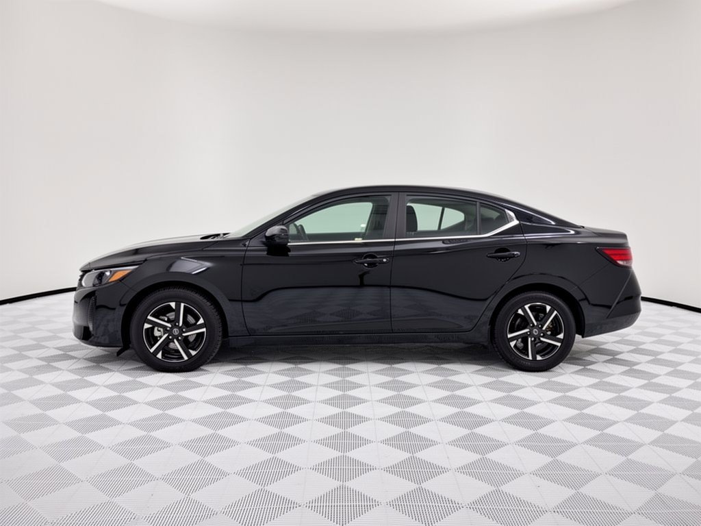Used 2025 Nissan Sentra SV FWD image 2