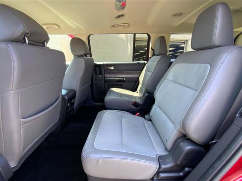 Used 2018 Ford Flex SEL w/ Equipment Group 202A AWD/4WD image 11