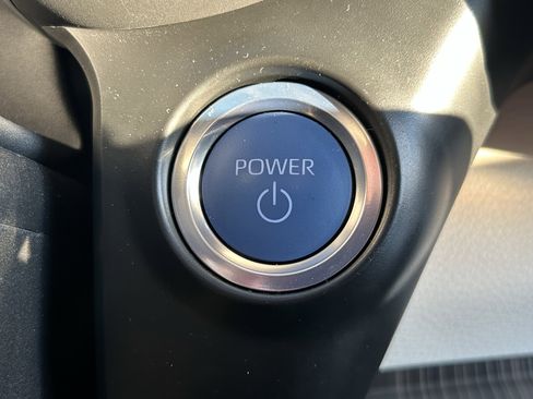 Certified 2024 Toyota Sienna Platinum image 37