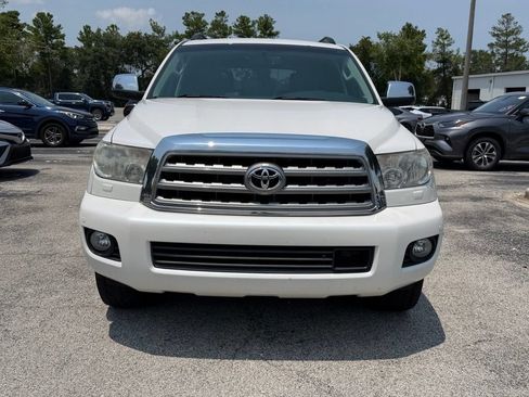 Used 2015 Toyota Sequoia Platinum RWD image 2