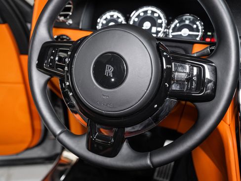 Used 2022 Rolls-Royce Cullinan w/ Dark Exterior Package image 57