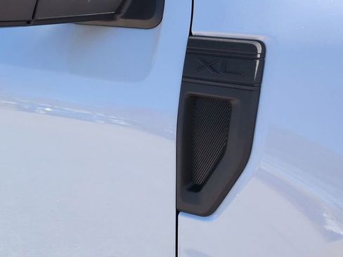 New 2025 Ford Maverick XL image 12