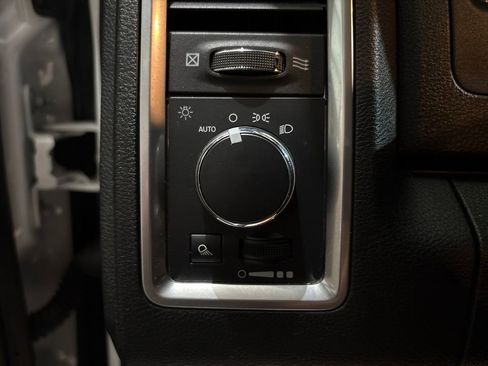 Used 2024 RAM 1500 Classic Warlock RWD image 28