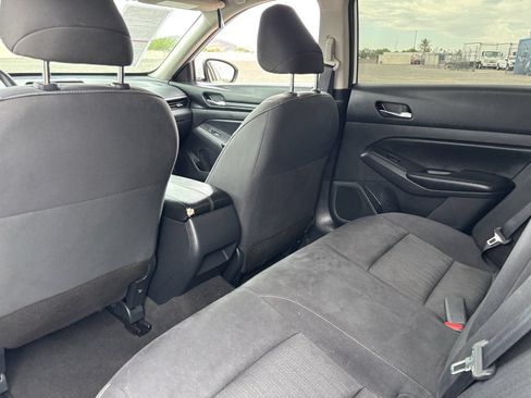 Used 2022 Nissan Altima 2.5 S FWD image 18