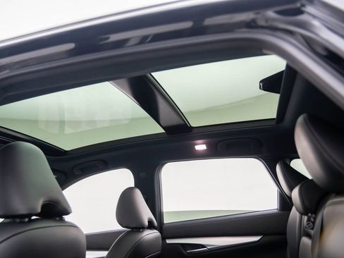 Used 2021 INFINITI QX50 Luxe w/ Appearance Package image 17