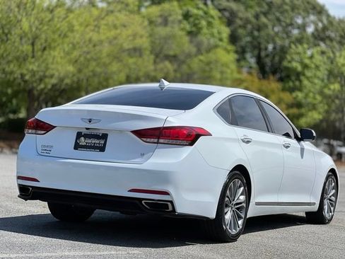 Used 2016 Hyundai Genesis 3.8 RWD image 5