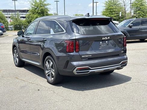 Used 2023 Kia Sorento SX Prestige w/ Panoramic Sunroof Package AWD/4WD image 4