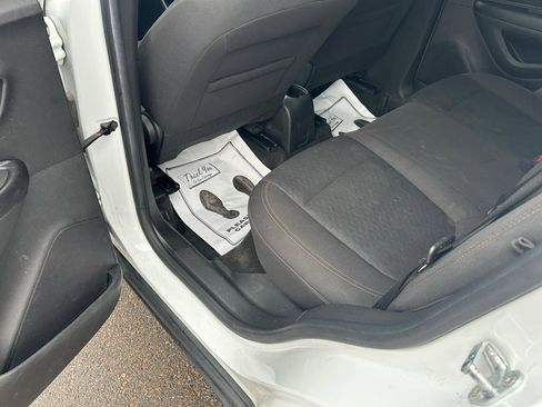 Used 2022 Chevrolet Trax LS w/ Tint and Cruise Package image 9