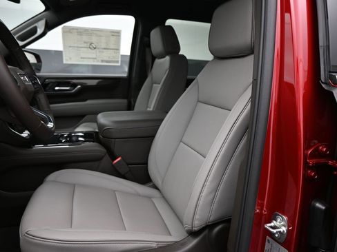 New 2026 GMC Yukon Elevation image 12