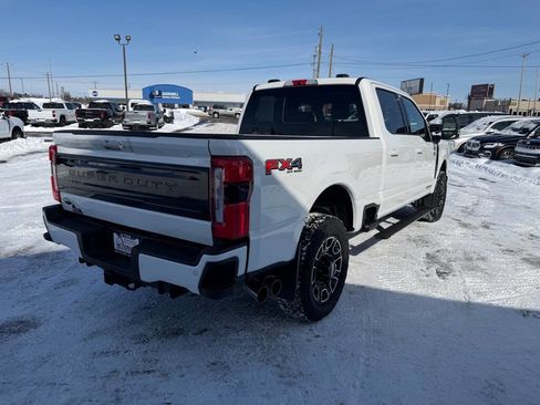 Used 2025 Ford F350 Platinum w/ FX4 Off-Road Package image 5