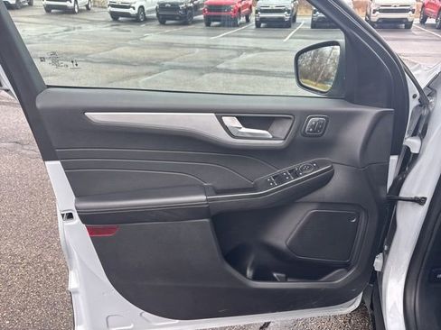 Used 2025 Ford Escape Platinum image 9