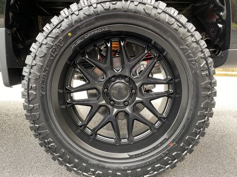 New 2026 Chevrolet Silverado 1500 Custom Trail Boss w/ LPO, Dark Essentials Package image 13