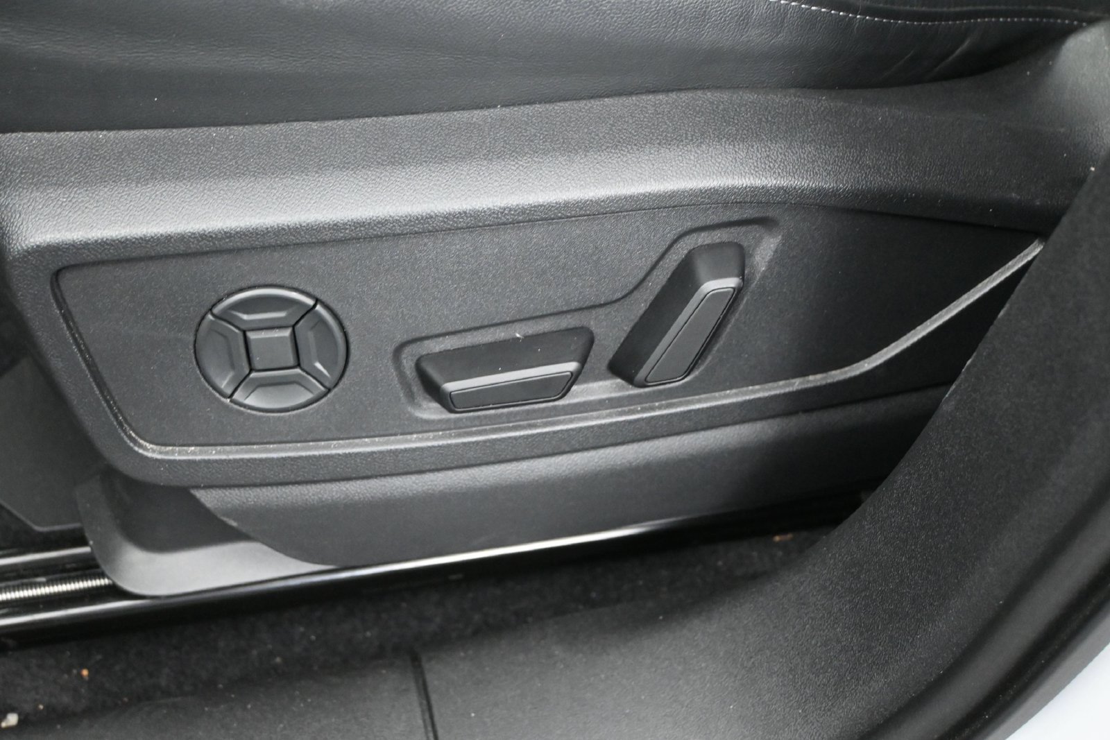 Used 2025 Audi Q5 Premium Plus w/ Premium Plus AWD/4WD image 7
