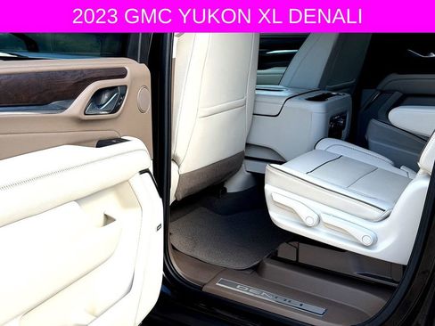 Used 2023 GMC Yukon XL Denali image 20