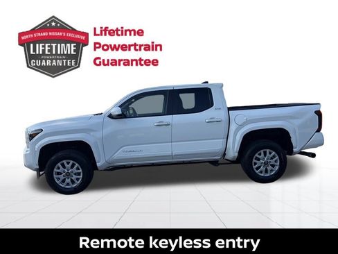 Used 2024 Toyota Tacoma SR5 AWD/4WD image 2