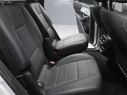 Used 2021 Mercedes-Benz GLS 580 4MATIC image 21