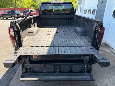 Used 2024 GMC Sierra 3500 AT4 w/ AT4 Premium Plus Package AWD/4WD image 35