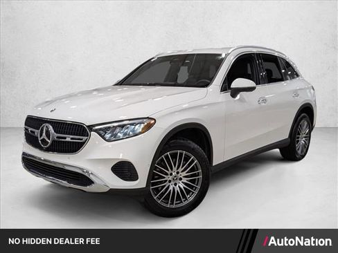 Used 2026 Mercedes-Benz GLC 300 image 1
