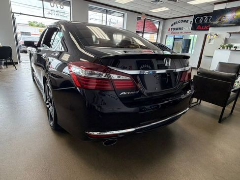 Used 2016 Honda Accord Sport image 7
