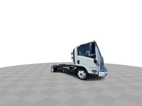 New 2024 Chevrolet Low Cab Forward 5500XD image 25