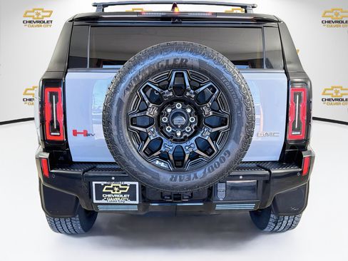 Used 2024 GMC Hummer EV 2X w/ LPO, Illumination Package AWD/4WD image 7