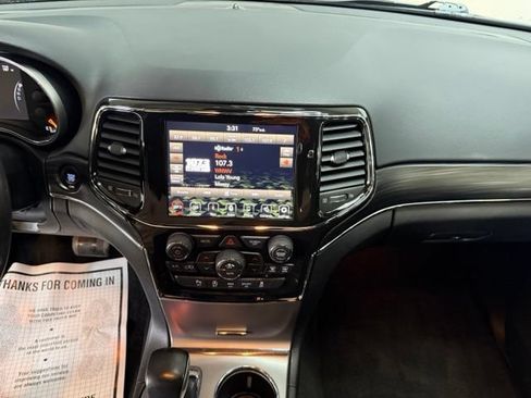 Used 2022 Jeep Grand Cherokee Limited AWD/4WD image 27