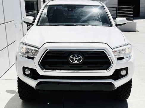 Used 2019 Toyota Tacoma SR5 AWD/4WD image 22