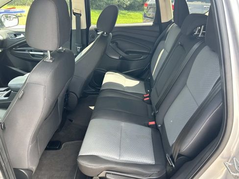 Used 2017 Ford Escape SE w/ Equipment Group 201A FWD image 26