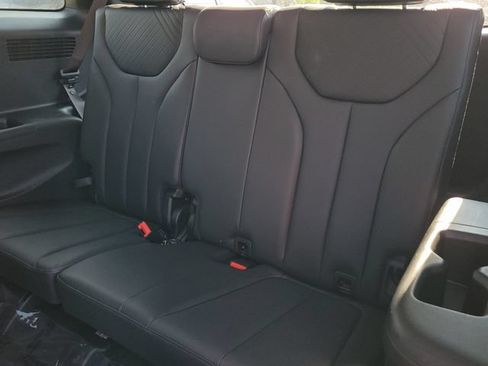 Used 2025 Hyundai Palisade SEL AWD/4WD image 12