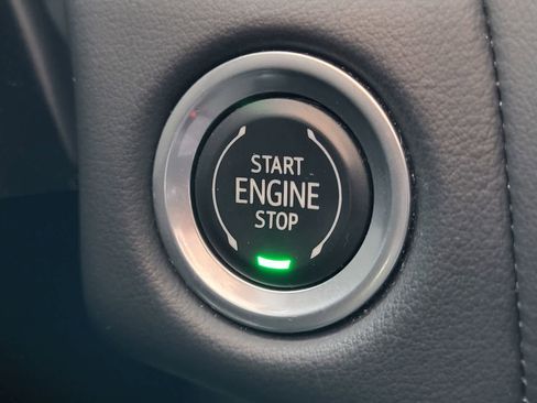 Used 2021 Chevrolet Tahoe Z71 w/ Luxury Package image 25