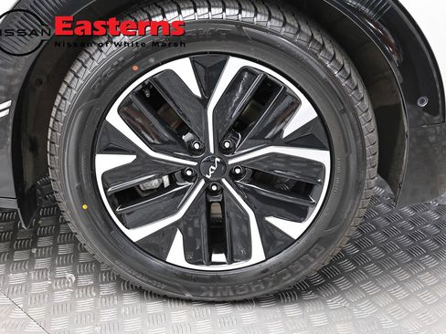 Used 2022 Kia EV6 Wind w/ Wind Technology Package AWD/4WD image 8