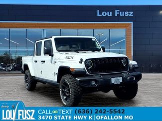 Used 2024 Jeep Gladiator Sport AWD/4WD video 1