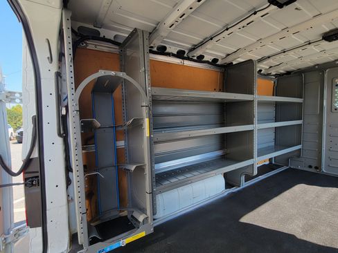 Used 2015 Nissan NV 2500 SV w/ Side & Curtain Airbag Package image 29