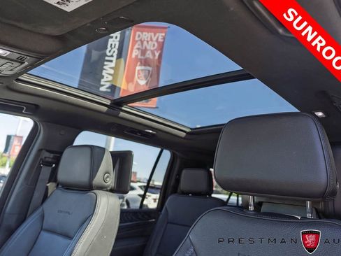 Used 2024 GMC Yukon XL Denali w/ Advanced Technology Package AWD/4WD image 15